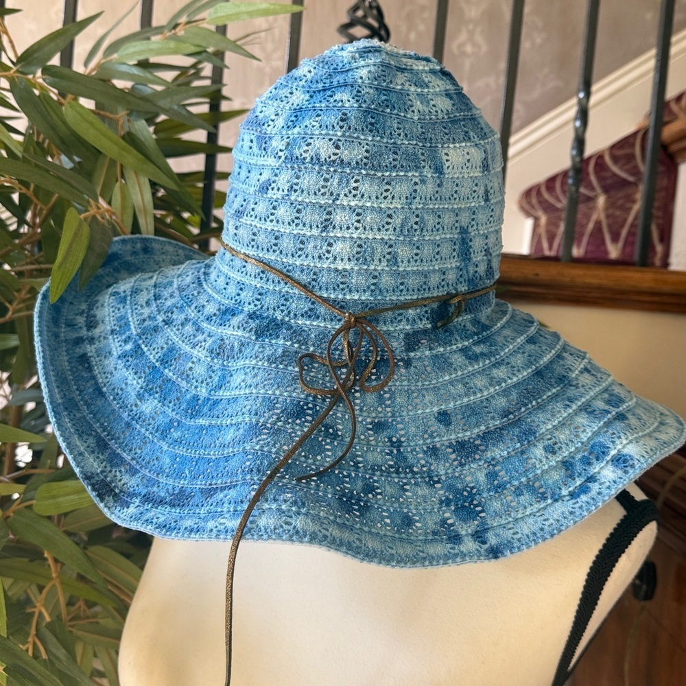 TART ladies, tie-dyed floppy hat very good condition - Picture 3 of 10